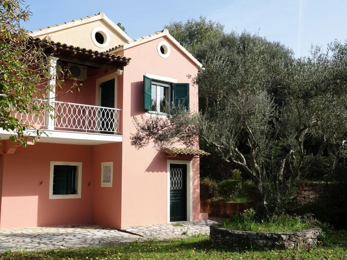 Villa Leda Karousádes المظهر الخارجي الصورة